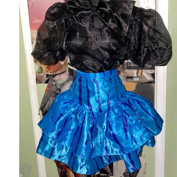 Designer Label Blue Tie Dye Ruffle Mini Skirt - Picture 4 of 4